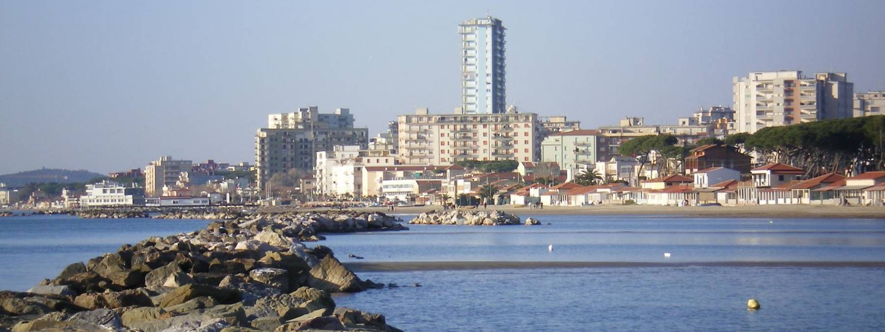 Familienurlaub in einem Hotel mit Restaurant und Strand in der Toskana